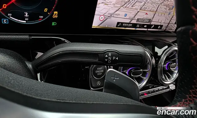 Mercedes-Benz GLA-Class 2023 2.0 автомат (гидро), миниатюра 11