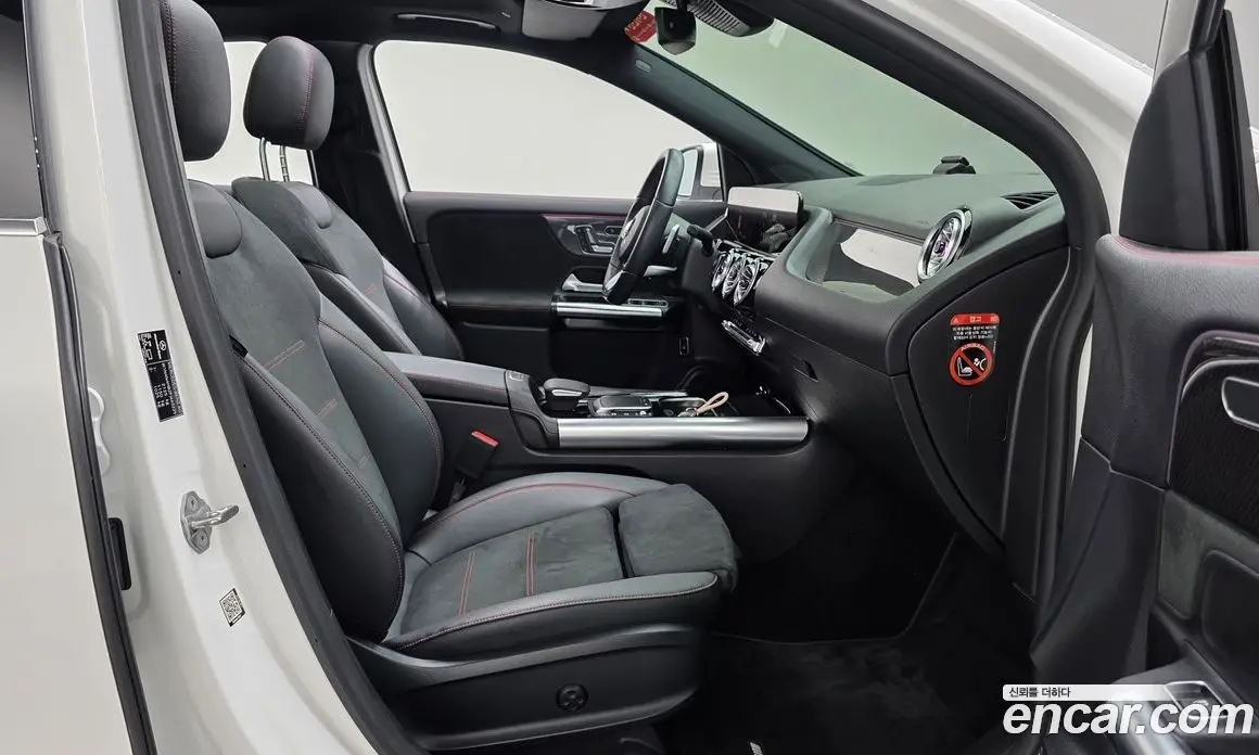 Mercedes-Benz GLA-Class 2023 2.0 автомат (гидро), фото 15