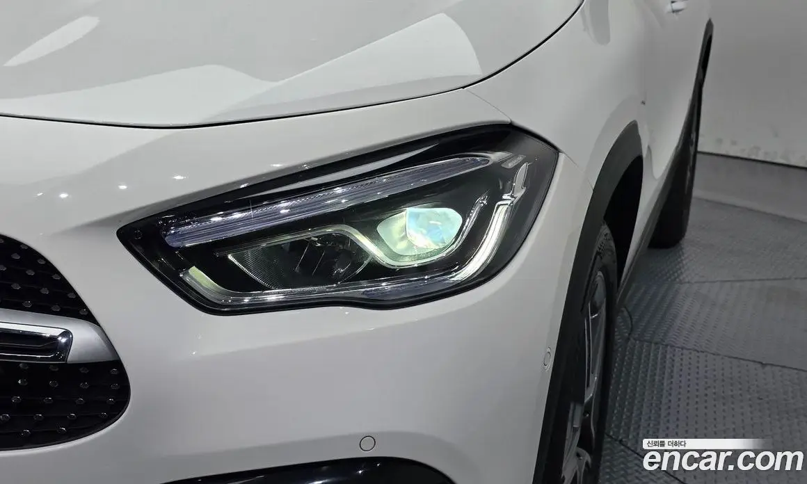 Mercedes-Benz GLA-Class 2023 2.0 автомат (гидро), фото 7