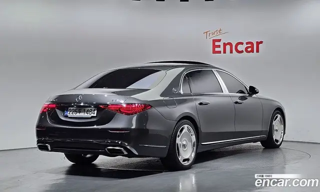 Mercedes-Benz S-Class 2024 4.0 автомат (гидро), миниатюра 2