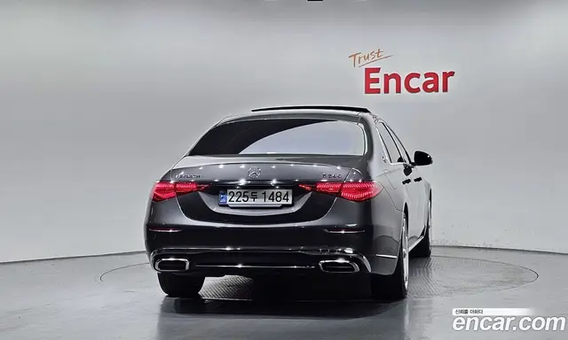 Mercedes-Benz S-Class 2024 4.0 автомат (гидро), миниатюра 4
