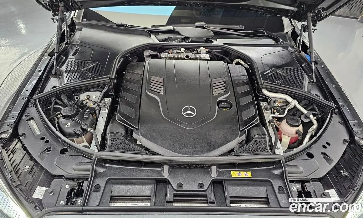 Mercedes-Benz S-Class 2024 4.0 автомат (гидро), фото 6