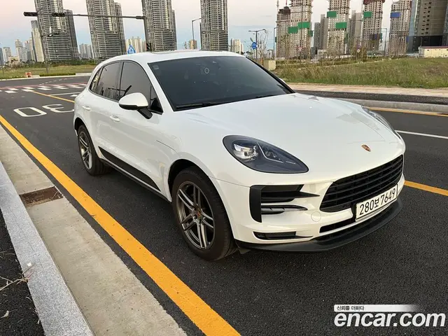 Porsche Macan 2019 2.0 автомат (гидро), миниатюра 12