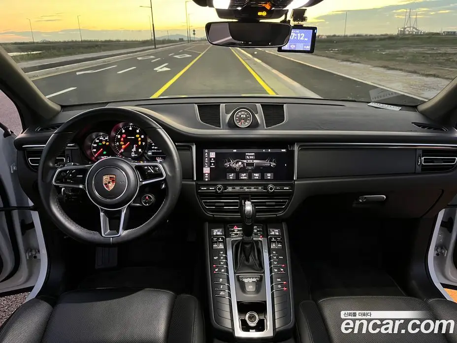 Porsche Macan 2019 2.0 автомат (гидро), фото 15