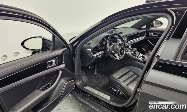 Porsche Panamera 2018 2.9 автомат (гидро), миниатюра 10