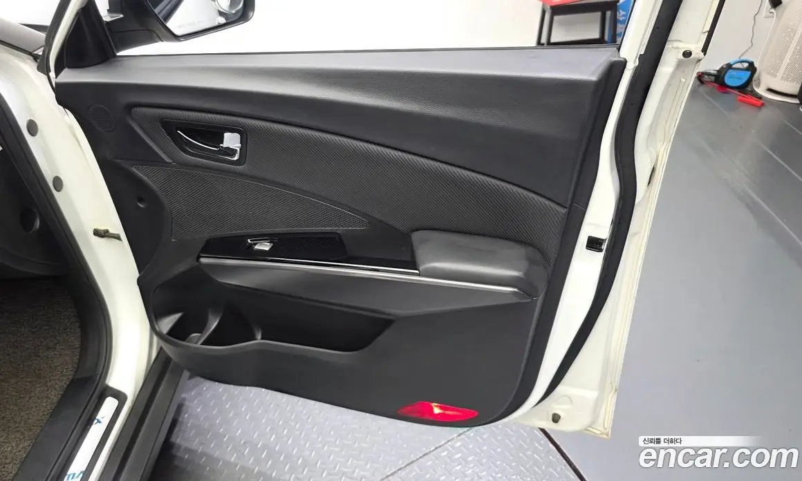 SsangYong TIBOLI 2018 1.6 автомат (гидро), фото 14