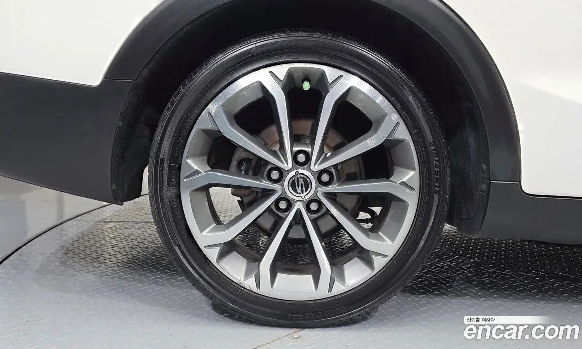 SsangYong TIBOLI 2018 1.6 автомат (гидро), фото 5