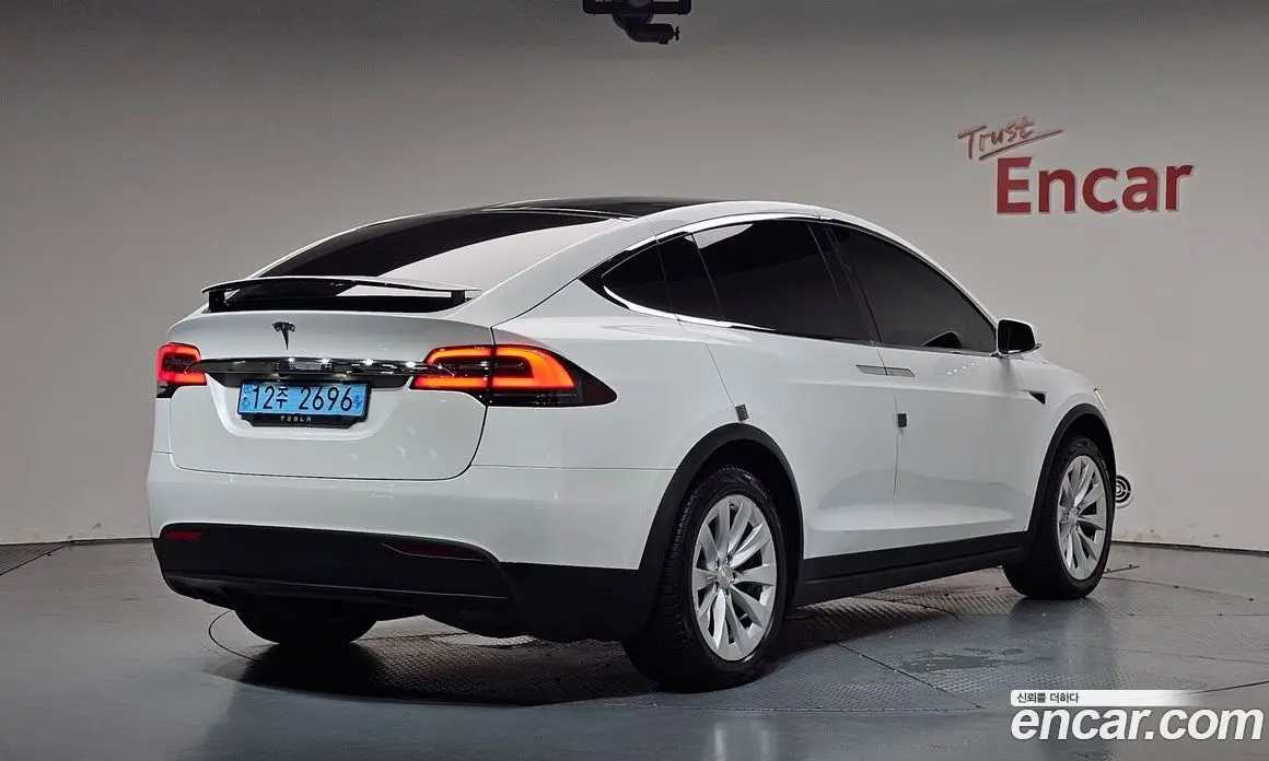 Tesla Model X 2020 0.3 автомат (гидро), фото 2 Tesla Model X 2020 0.3 автомат (гидро), фото 2