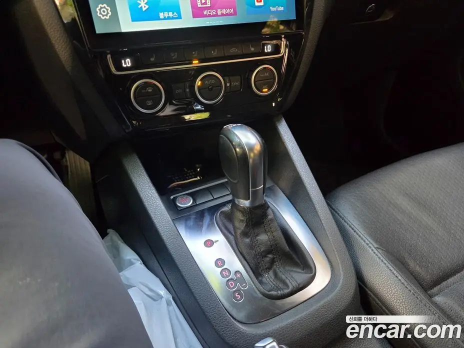 Volkswagen Jetta 2013 2.0 автомат (гидро), фото 14