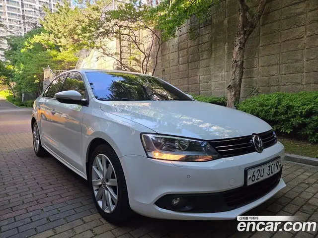 Volkswagen Jetta 2013 2.0 автомат (гидро), миниатюра 4