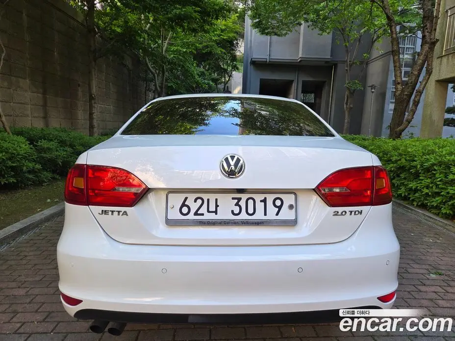 Volkswagen Jetta 2013 2.0 автомат (гидро), фото 6