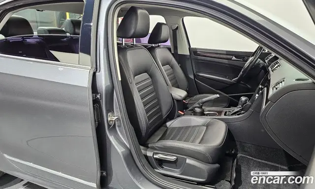 Volkswagen Passat 2015 1.8 автомат (гидро), миниатюра 12