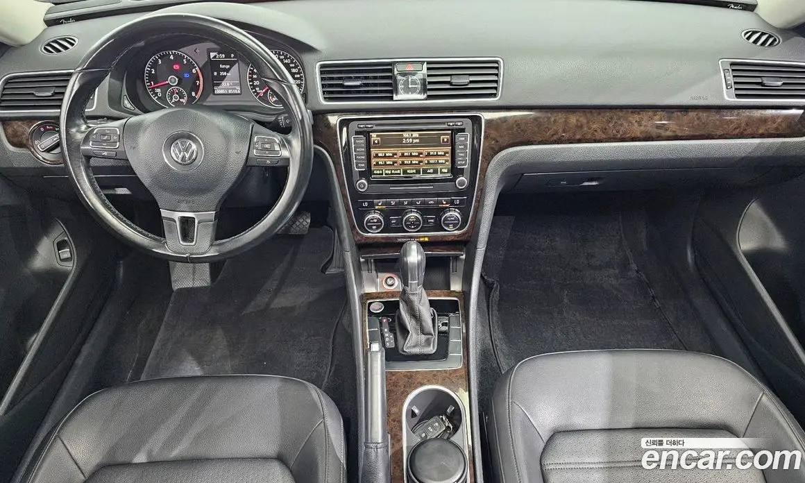 Volkswagen Passat 2015 1.8 автомат (гидро), фото 7