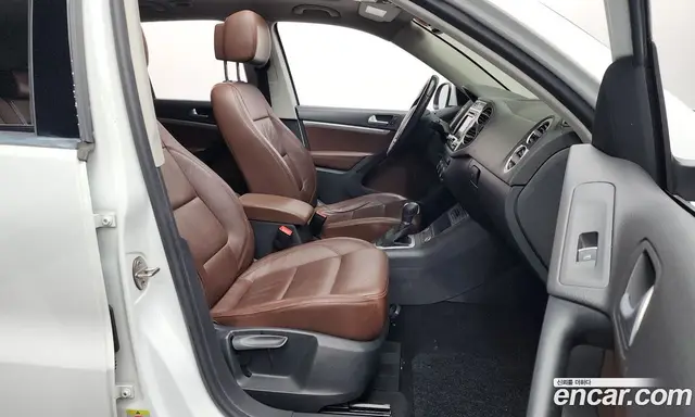 Volkswagen Tiguan 2015 2.0 автомат (гидро), миниатюра 11