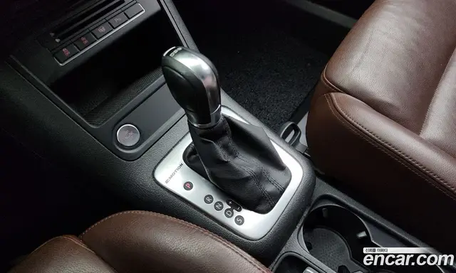 Volkswagen Tiguan 2015 2.0 автомат (гидро), миниатюра 9
