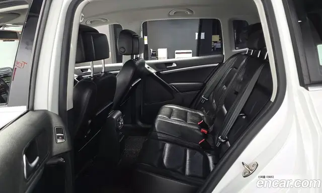 Volkswagen Tiguan 2015 2.0 автомат (гидро), миниатюра 11