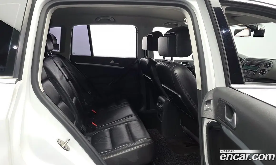 Volkswagen Tiguan 2015 2.0 автомат (гидро), фото 12