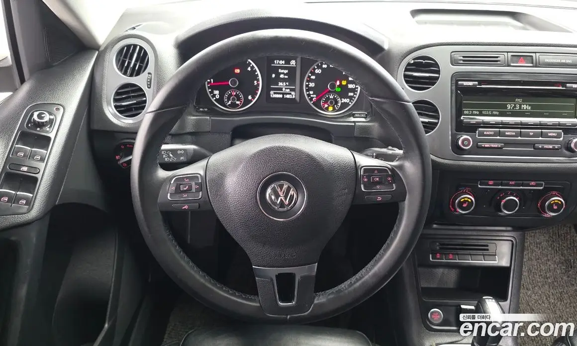Volkswagen Tiguan 2015 2.0 автомат (гидро), фото 13
