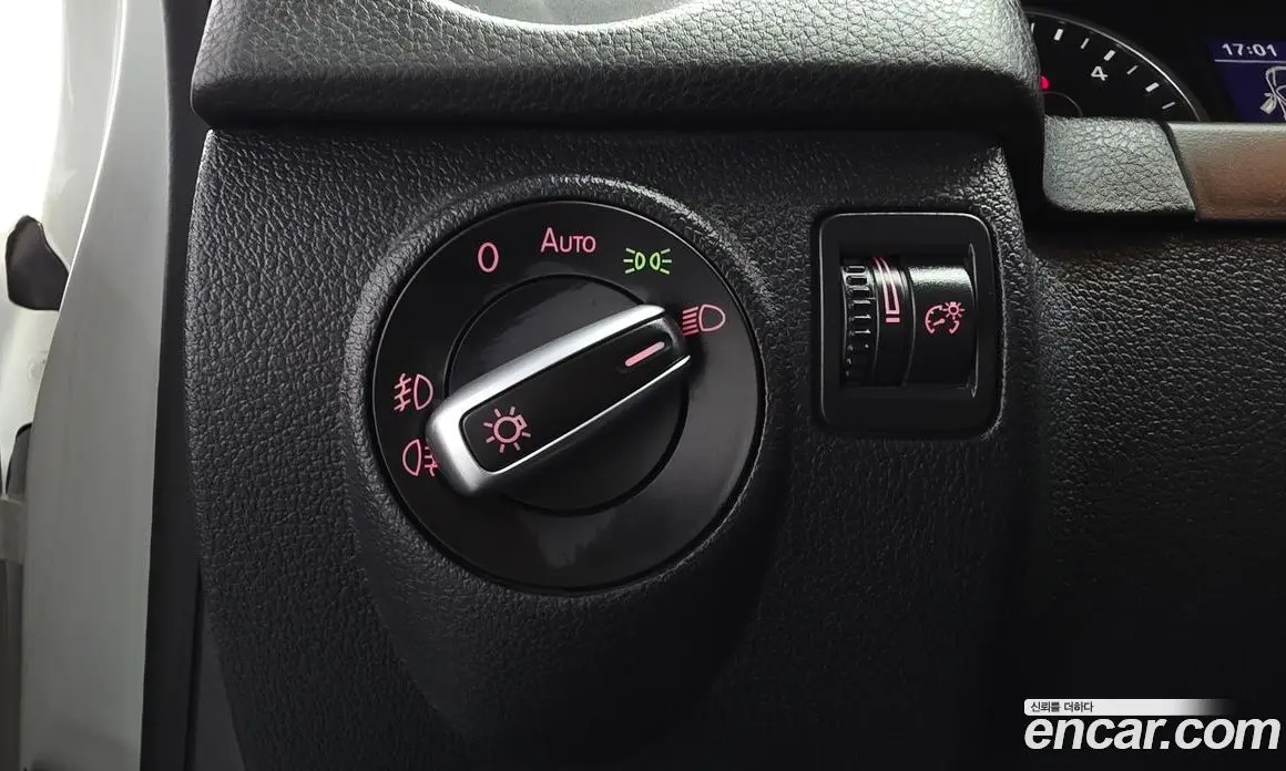 Volkswagen Tiguan 2015 2.0 автомат (гидро), фото 16