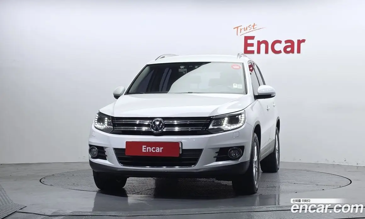 Volkswagen Tiguan 2015 2.0 автомат (гидро), фото 3
