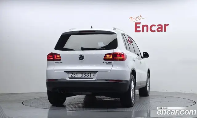 Volkswagen Tiguan 2015 2.0 автомат (гидро), миниатюра 4