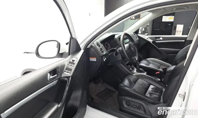 Volkswagen Tiguan 2015 2.0 автомат (гидро), миниатюра 10