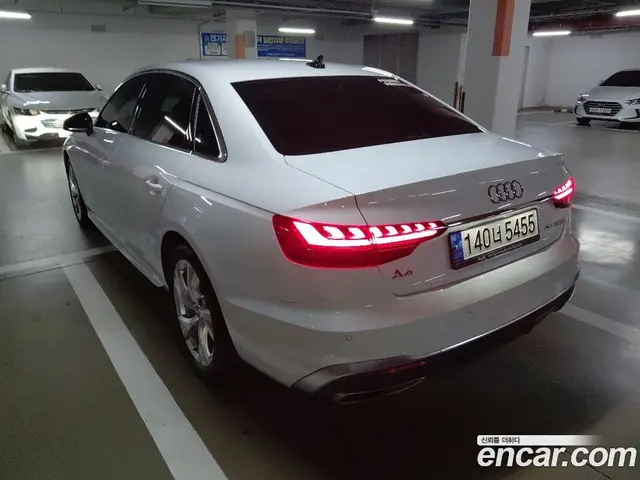 Audi A4 2021 2.0 автомат (гидро), миниатюра 6
