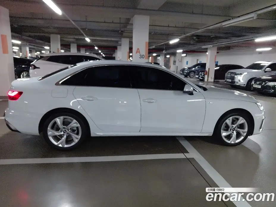 Audi A4 2021 2.0 автомат (гидро), фото 8