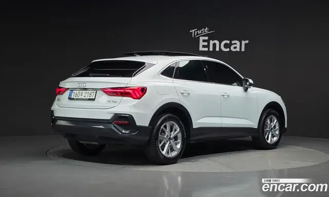 Audi Q3 2022 2.0 автомат (гидро), миниатюра 2