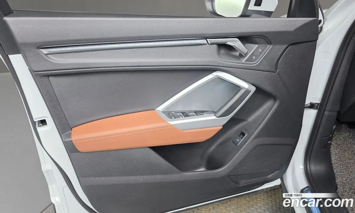 Audi Q3 2022 2.0 автомат (гидро), фото 14