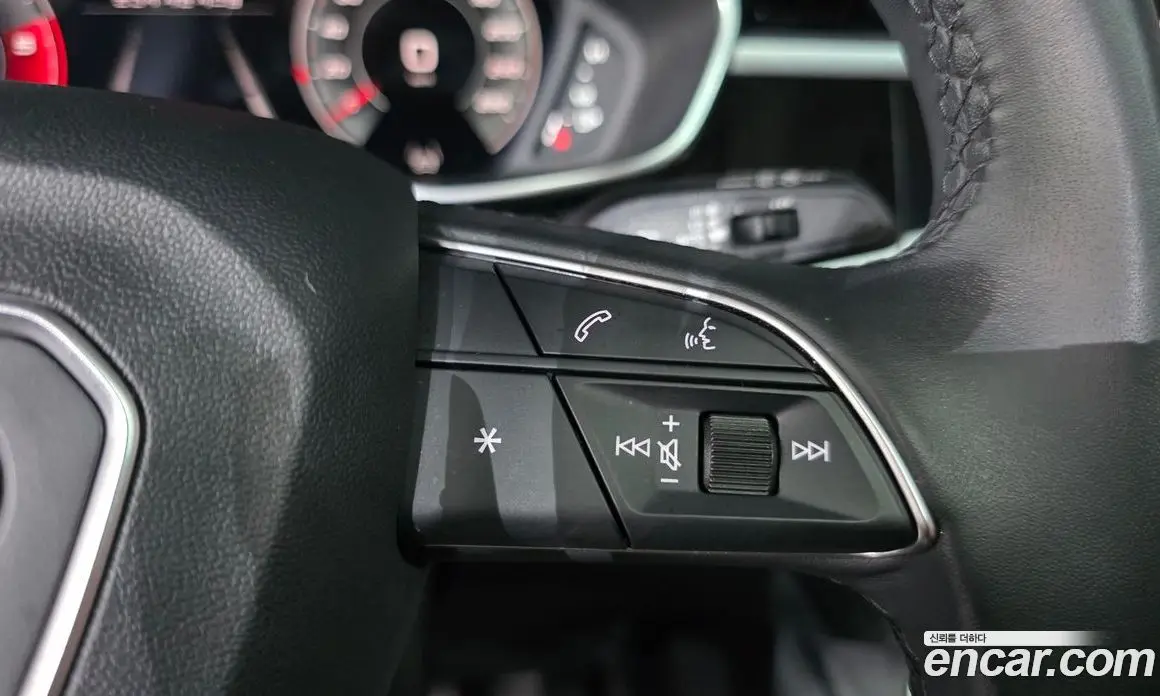 Audi Q3 2022 2.0 автомат (гидро), фото 27