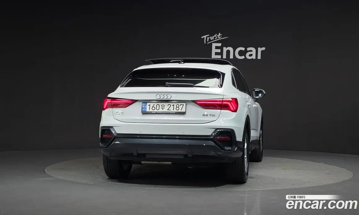 Audi Q3 2022 2.0 автомат (гидро), фото 4