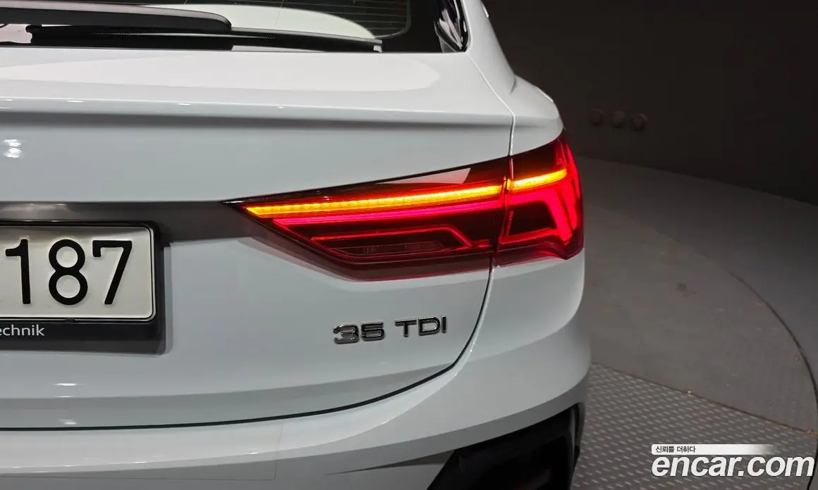 Audi Q3 2022 2.0 автомат (гидро), фото 9