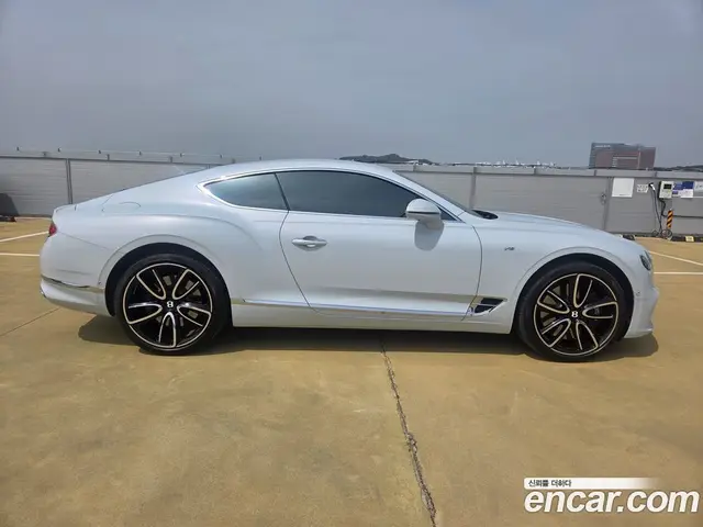 Bentley Continental 2022 4.0 автомат (гидро), миниатюра 2 Bentley Continental 2022 4.0 автомат (гидро), миниатюра 2