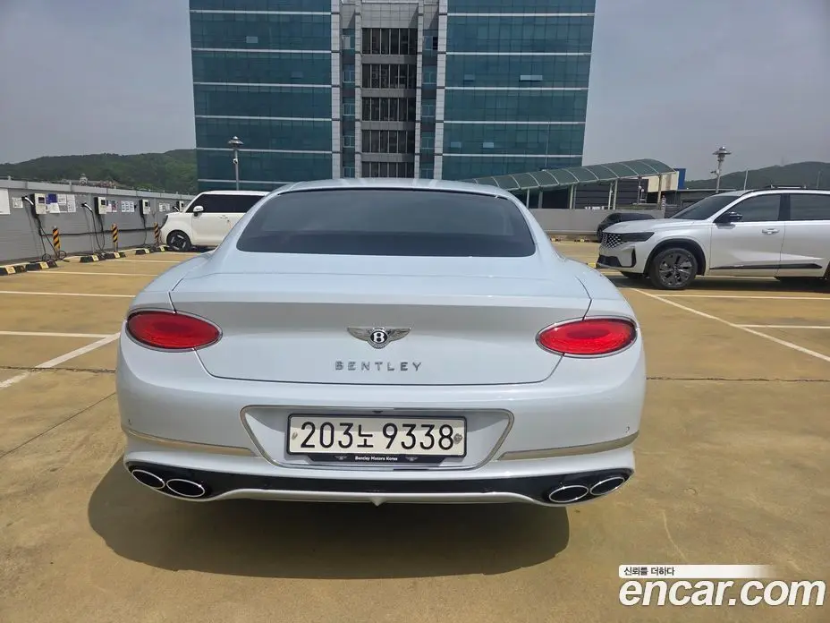Bentley Continental 2022 4.0 автомат (гидро), фото 4 Bentley Continental 2022 4.0 автомат (гидро), фото 4