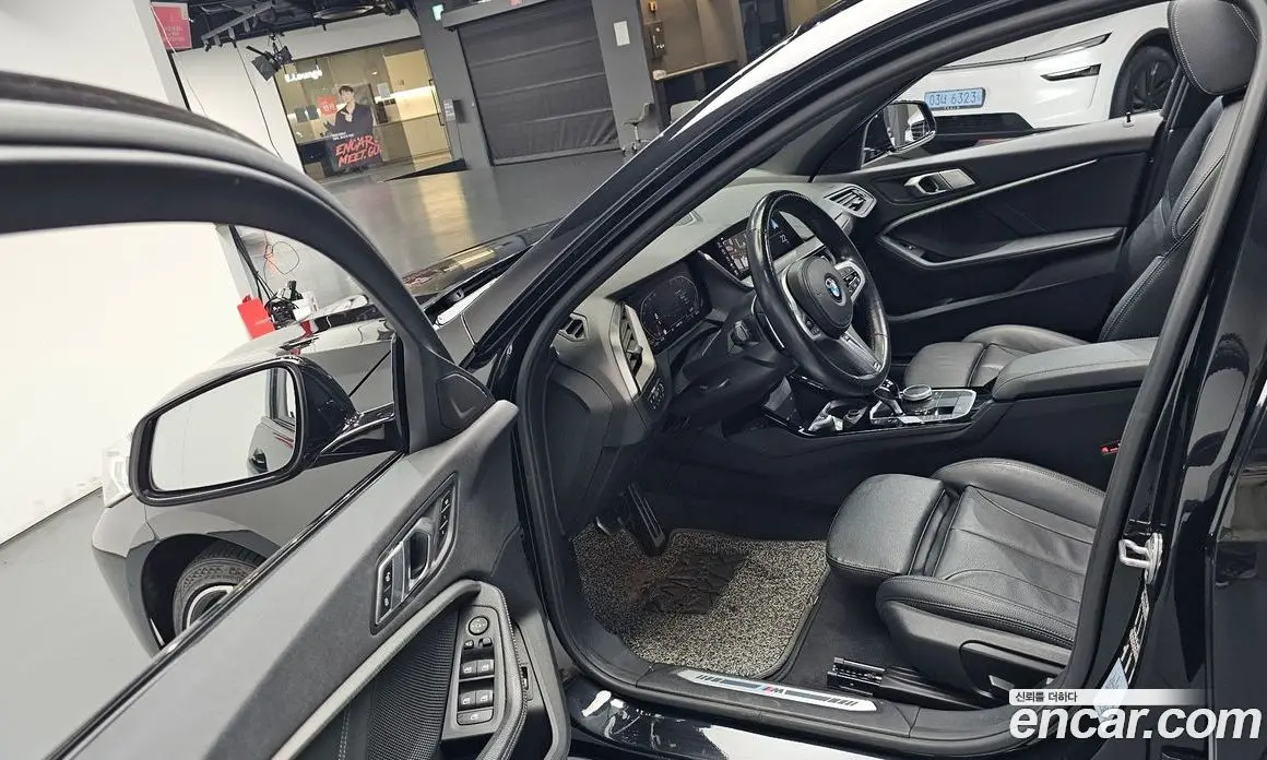 BMW 1 серия 2022 2.0 автомат (гидро), фото 13