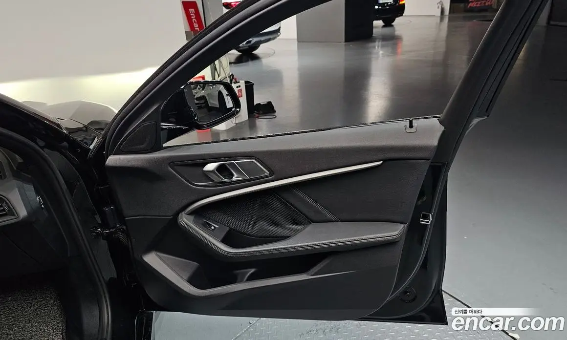 BMW 1 серия 2022 2.0 автомат (гидро), фото 14