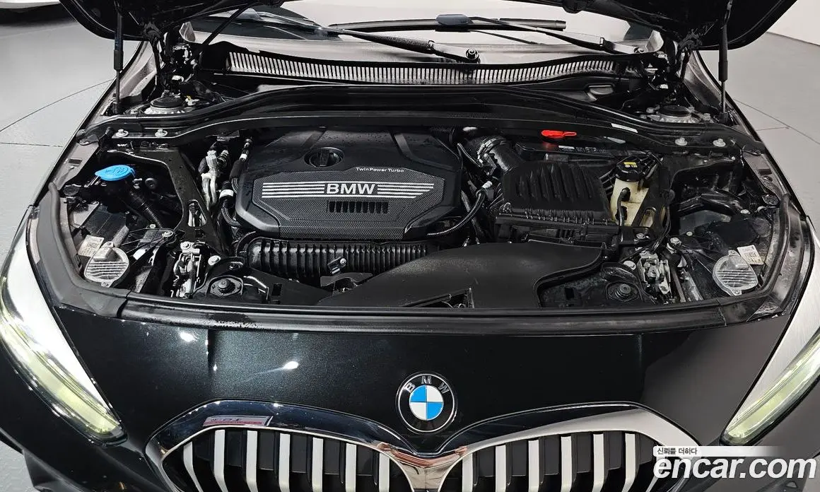 BMW 1 серия 2022 2.0 автомат (гидро), фото 6