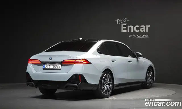 BMW 5 серия 2024 2.0 автомат (гидро), миниатюра 2