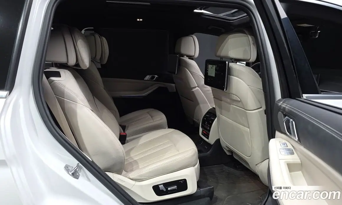 BMW X7 2020 3.0 автомат (гидро), фото 17