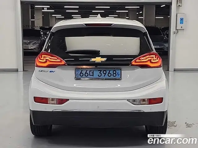 Chevrolet Bolt EV 2018 0.1 автомат (гидро), миниатюра 2