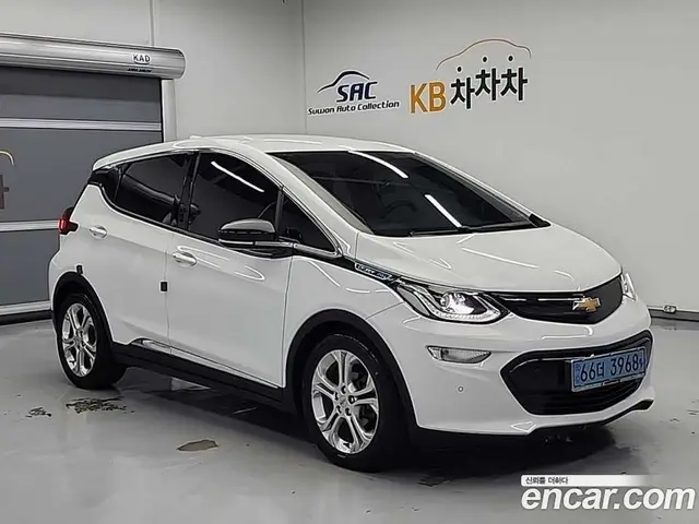 Chevrolet Bolt EV 2018 0.1 автомат (гидро), миниатюра 3