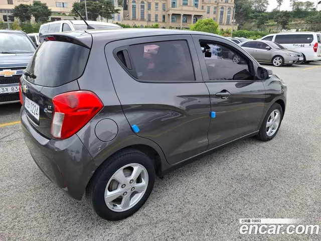 Chevrolet Spark 2015 1.0 автомат (гидро), миниатюра 2