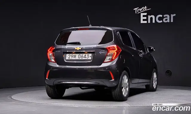 Chevrolet Spark 2016 1.0 автомат (гидро), миниатюра 2