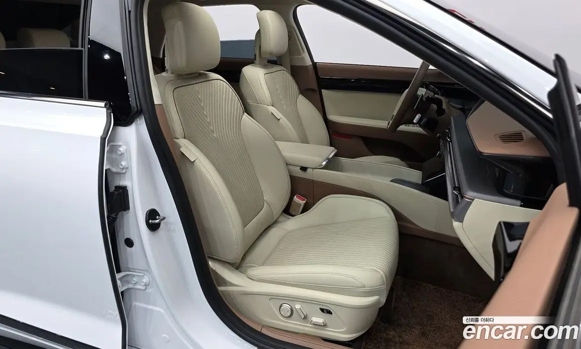 Hyundai Grandeur 2024 2.5 автомат (гидро), фото 17