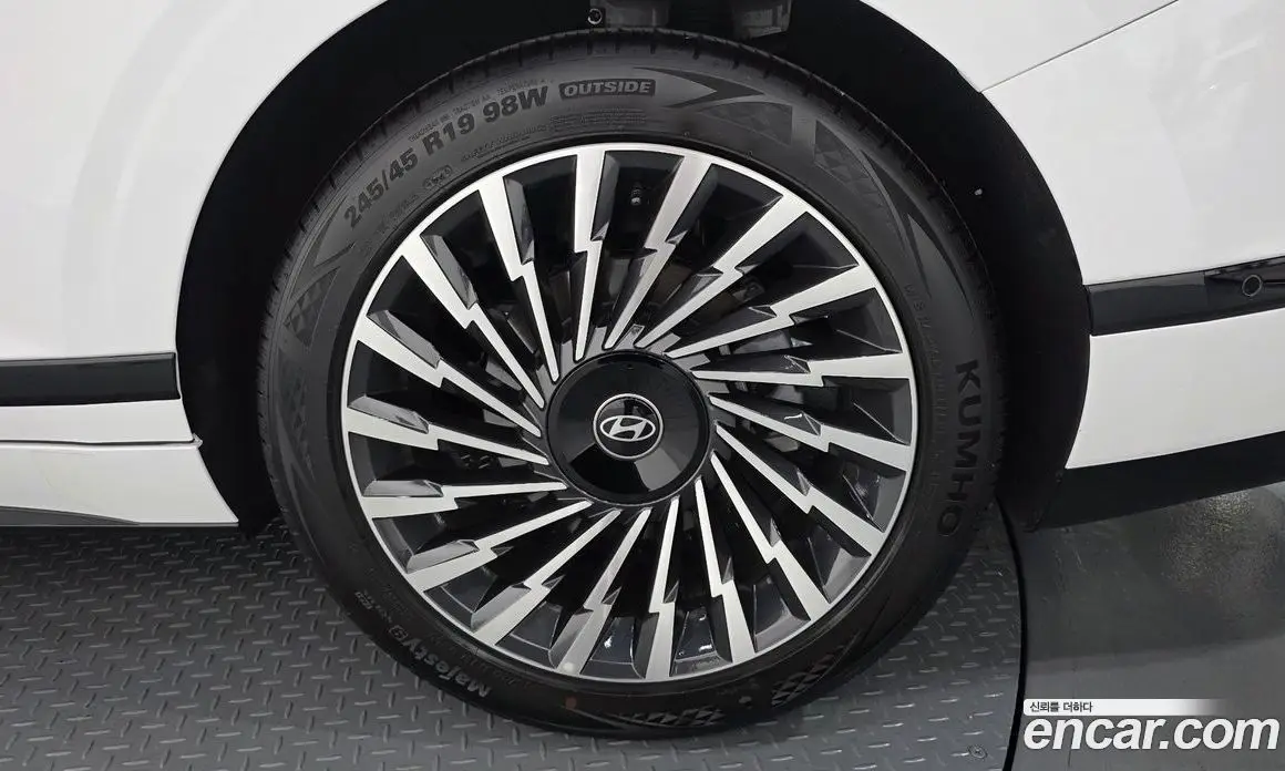 Hyundai Grandeur 2024 2.5 автомат (гидро), фото 7