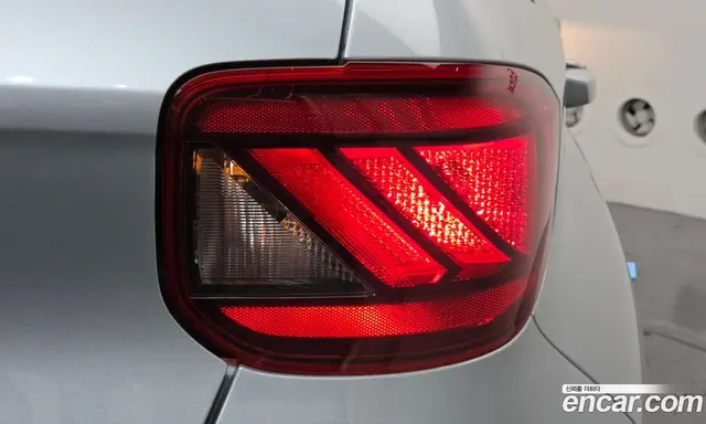 Hyundai Venue 2022 1.6 автомат (гидро), миниатюра 9