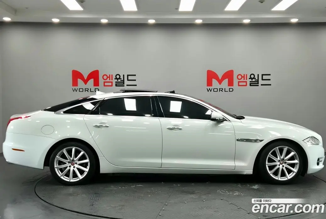 Jaguar XJ 2014 3.0 автомат (гидро), фото 3 Jaguar XJ 2014 3.0 автомат (гидро), фото 3