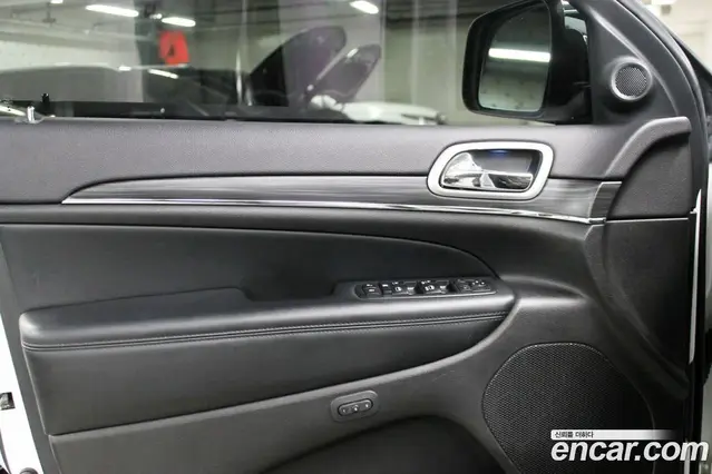 Jeep Cherokee 2019 3.6 автомат (гидро), миниатюра 7
