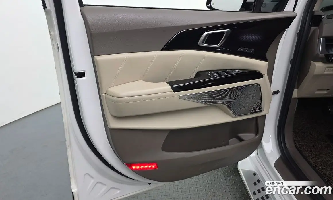 Kia Carnival 2021 3.5 автомат (гидро), фото 15